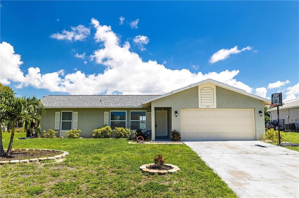 1419 SW 38th TER CAPE CORAL, FL 33914
