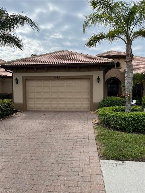 7583 Moorgate Point WAY SW NAPLES, FL 34113