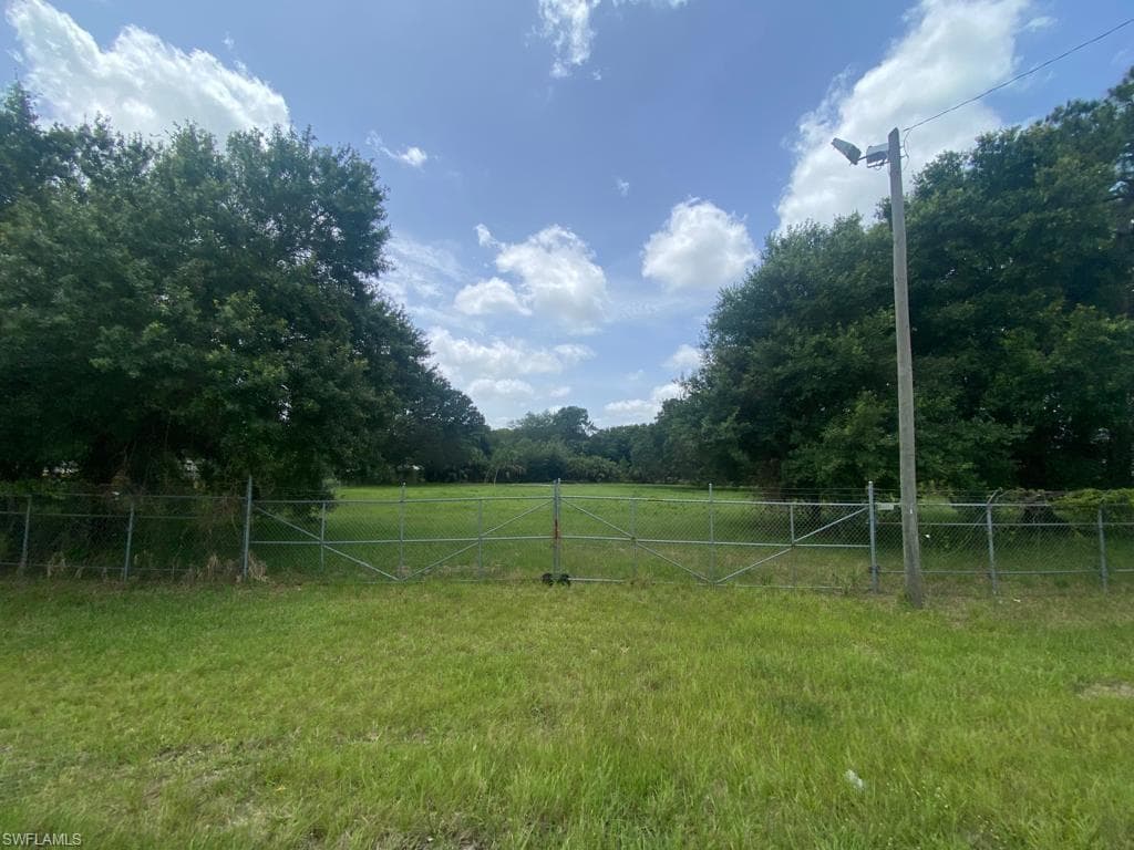 369 Industrial LOOP LABELLE, FL 33935