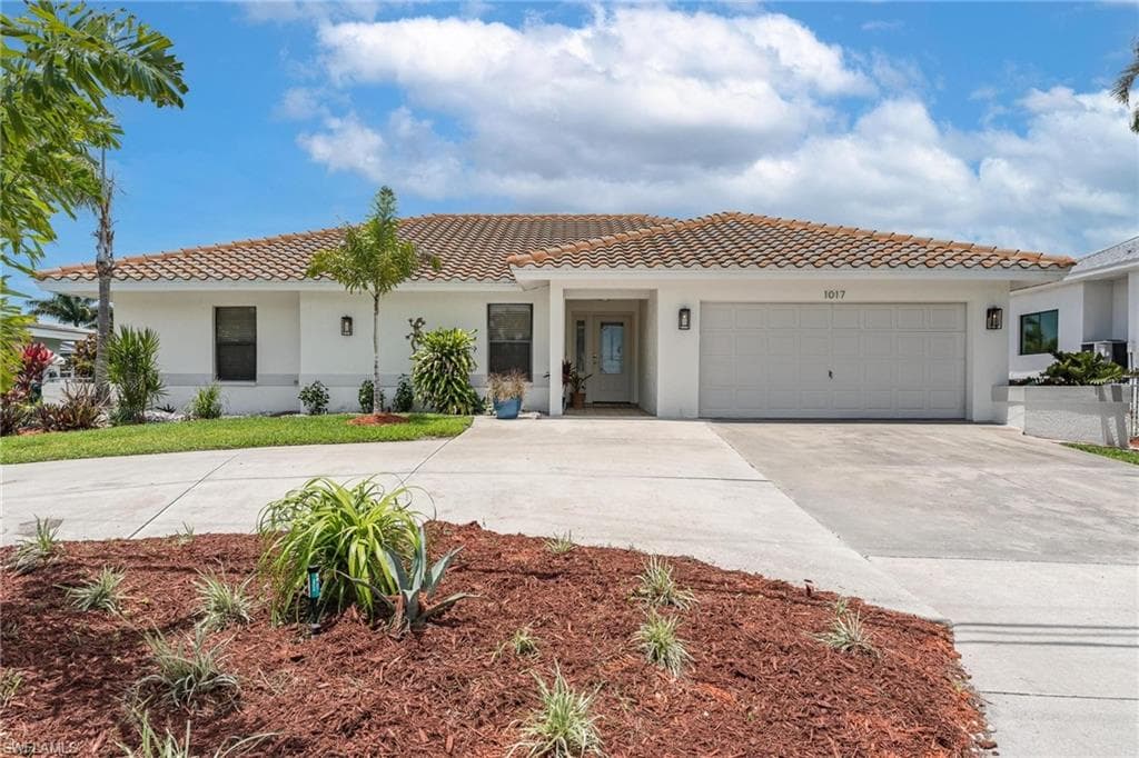 1017 Lucerne PKY CAPE CORAL, FL 33904
