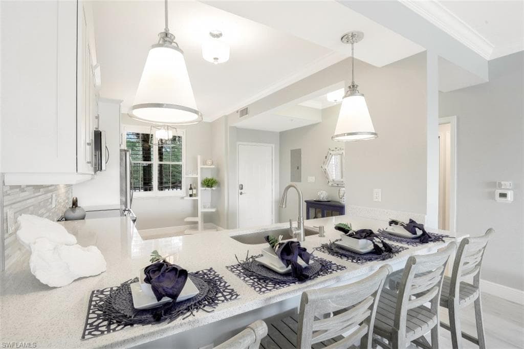 3780 Sawgrass WAY 3325 NAPLES, FL 34112