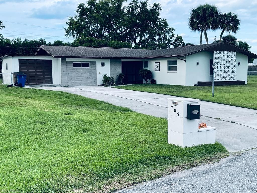 709 Willow DR LEHIGH ACRES, FL 33936