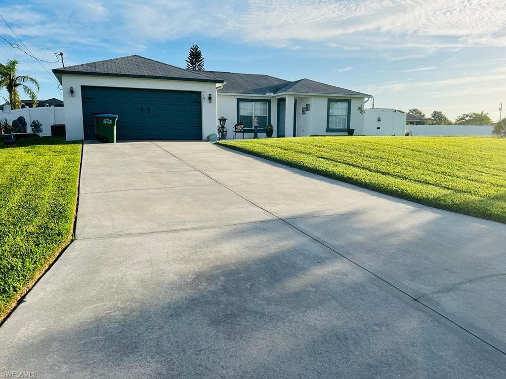 2105 NE 15th ST CAPE CORAL, FL 33909