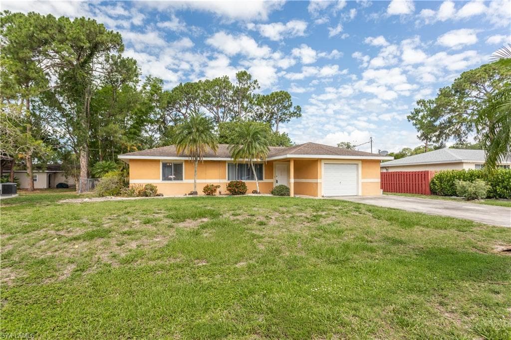 19028 Tangerine RD FORT MYERS, FL 33967