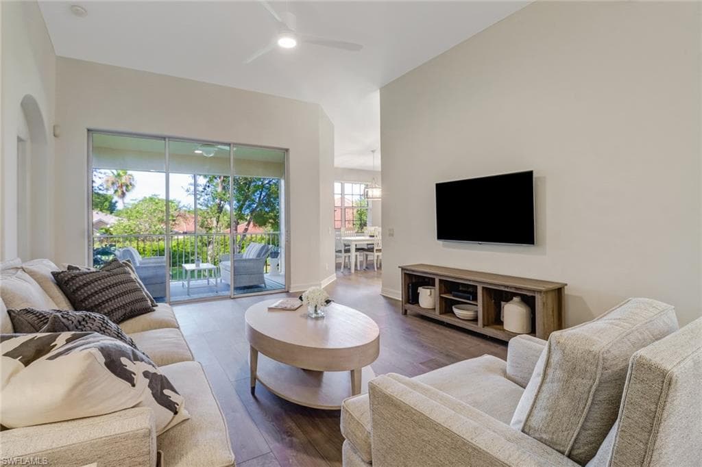 8325 Big Acorn CIR 804 NAPLES, FL 34119