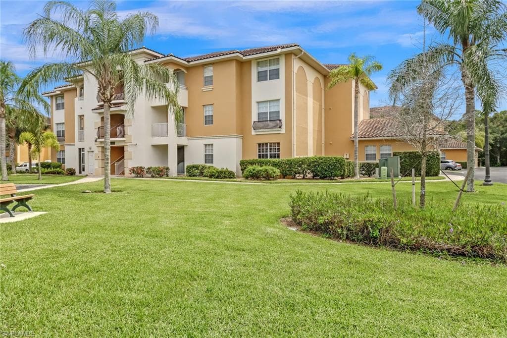 3947 Del Sol LN 201 CAPE CORAL, FL 33909