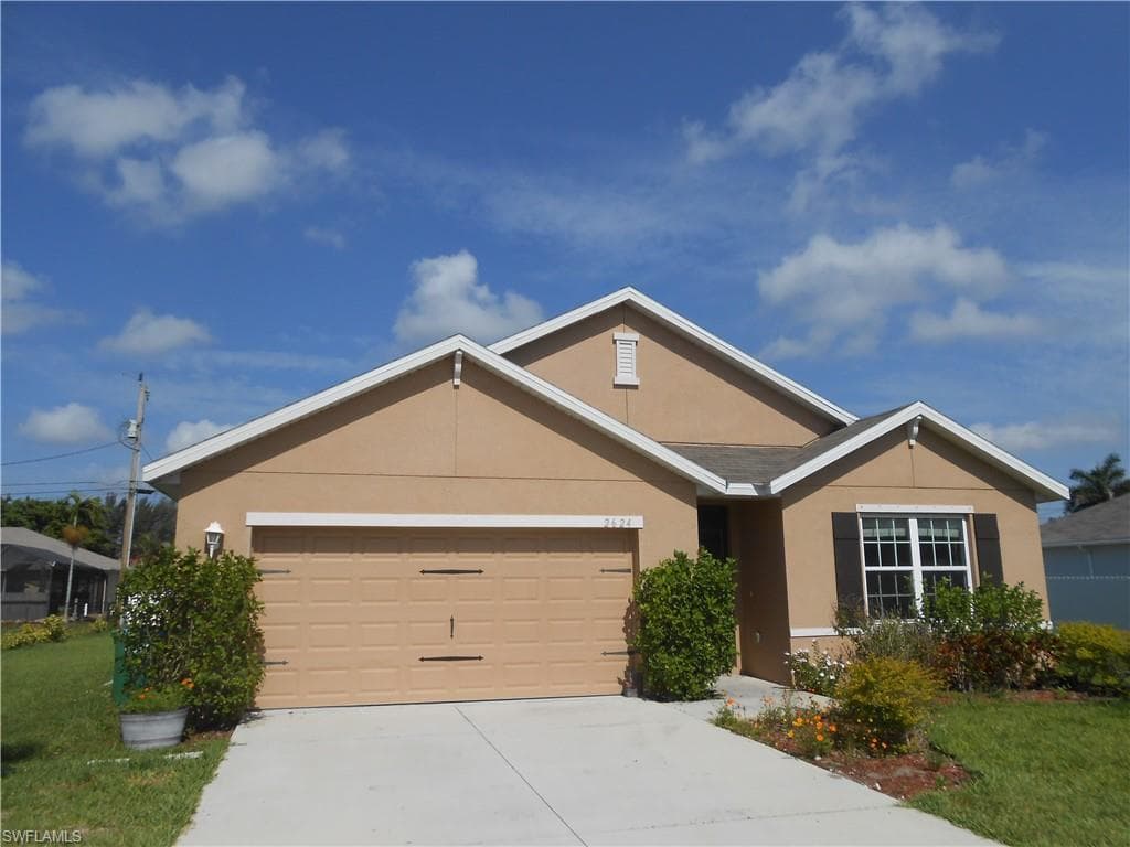 2624 3rd PL CAPE CORAL, FL 33914