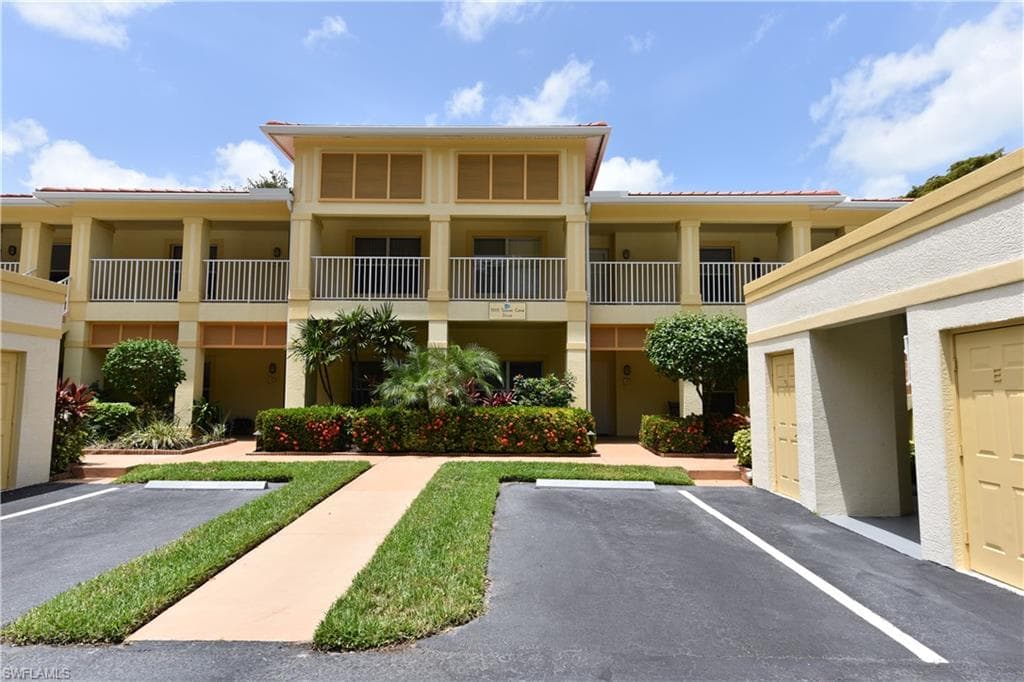 1005 Tarpon Cove DR 103 NAPLES, FL 34110