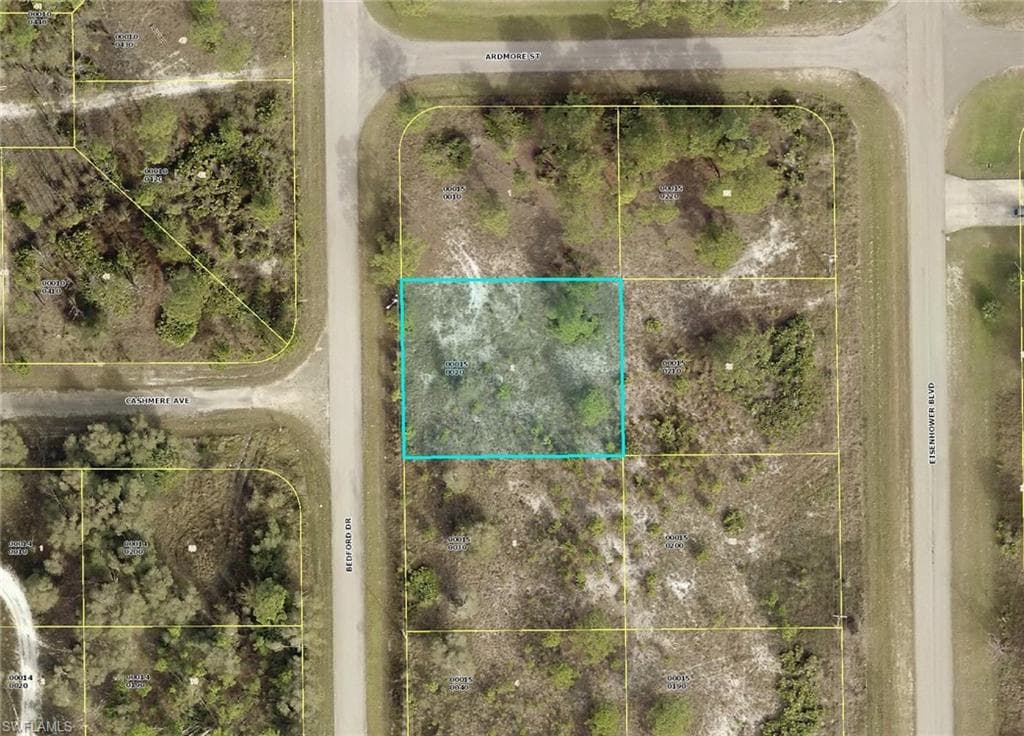 753-755 Bedford DR LEHIGH ACRES, FL 33974
