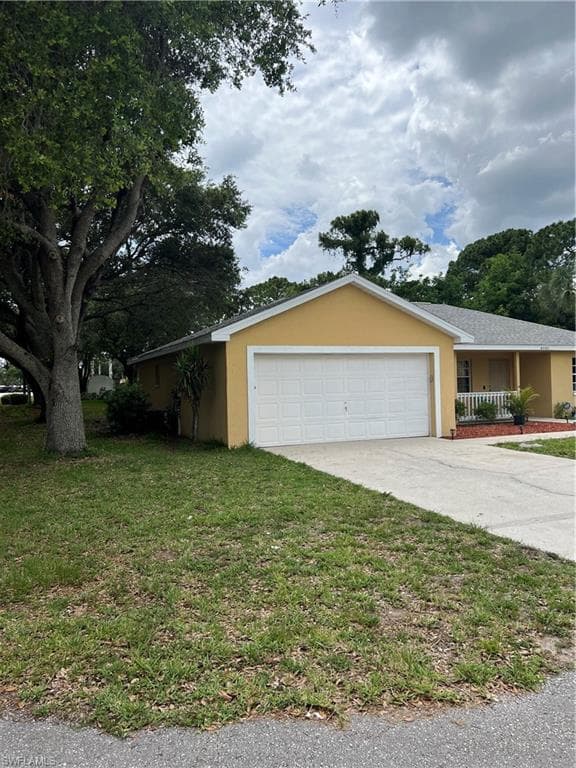 2601 5th ST W LEHIGH ACRES, FL 33971