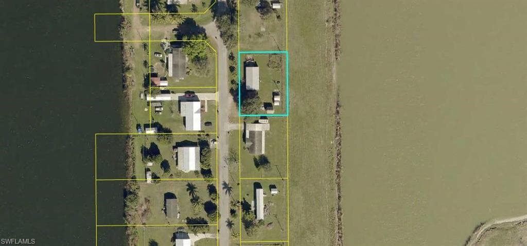 1802 John RD CLEWISTON, FL 33440