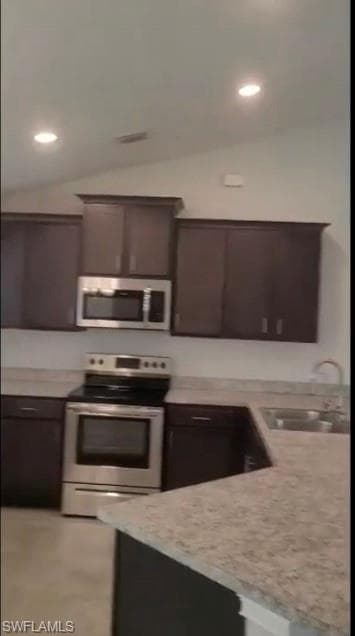 1018 COUNTESS AVE LEHIGH ACRES, FL 33974