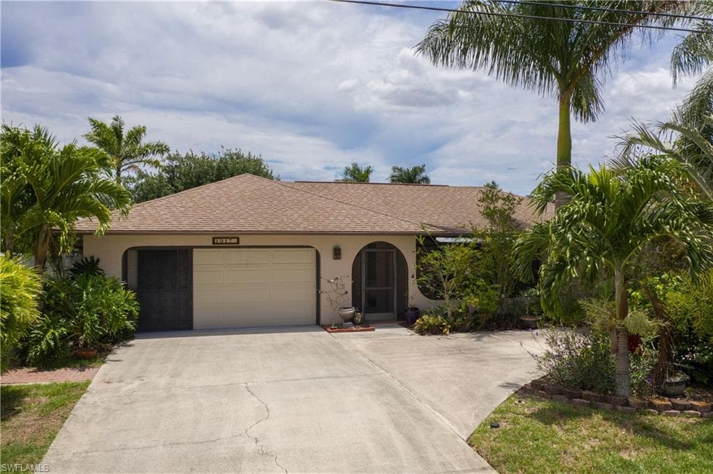 4917 SW 9th PL CAPE CORAL, FL 33914