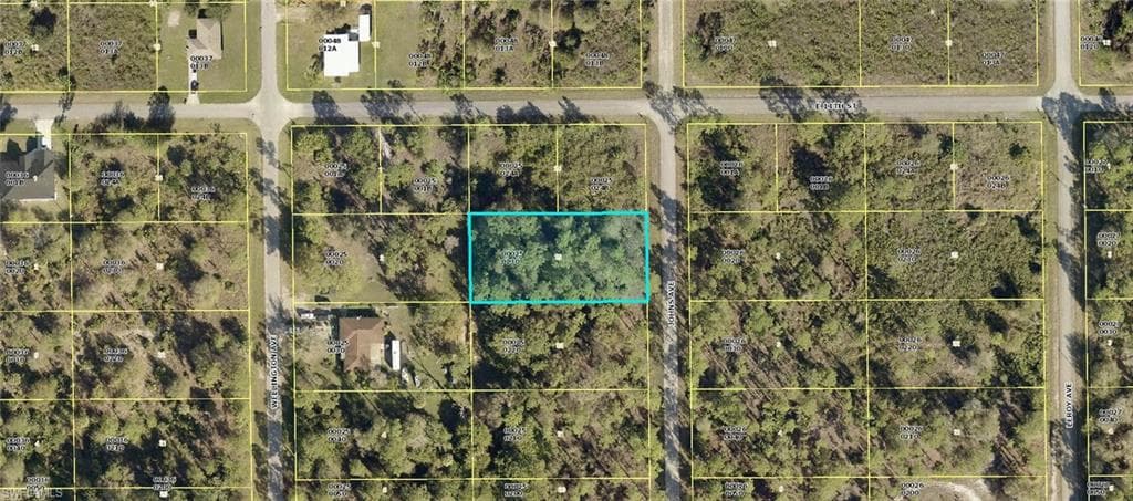 1021 Johns AVE LEHIGH ACRES, FL 33972