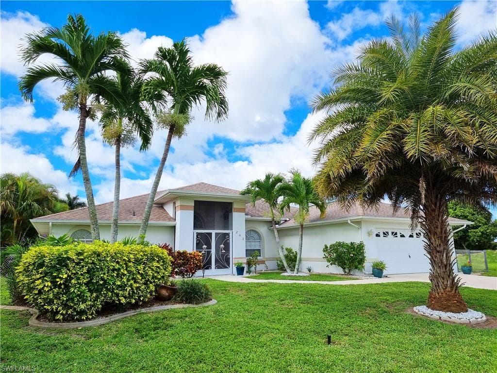 252 SE 31st TER CAPE CORAL, FL 33904