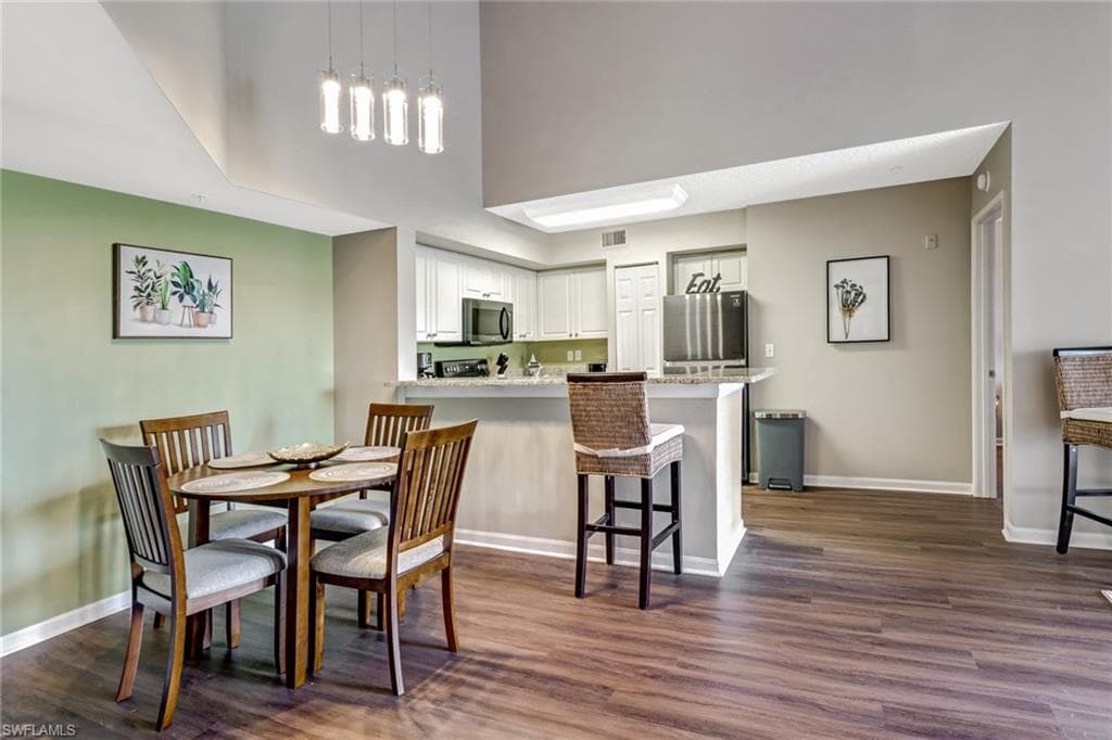 1250 Wildwood Lakes BLVD 305 NAPLES, FL 34104