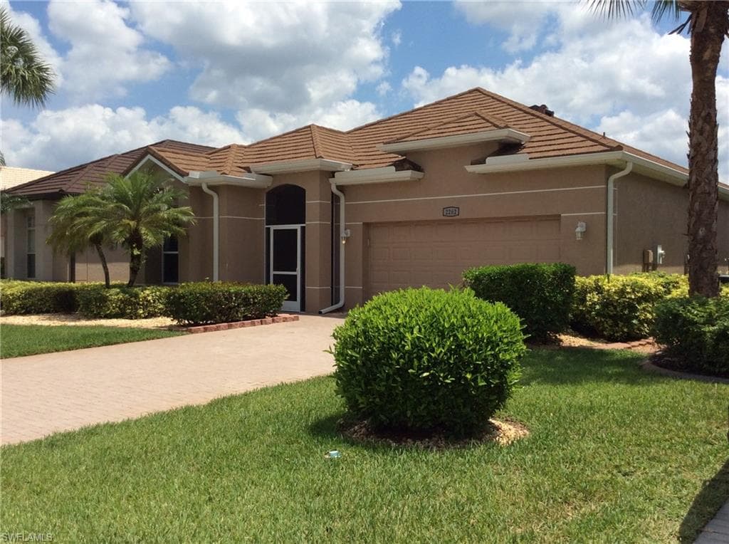 2262 Bainmar DR LEHIGH ACRES, FL 33973