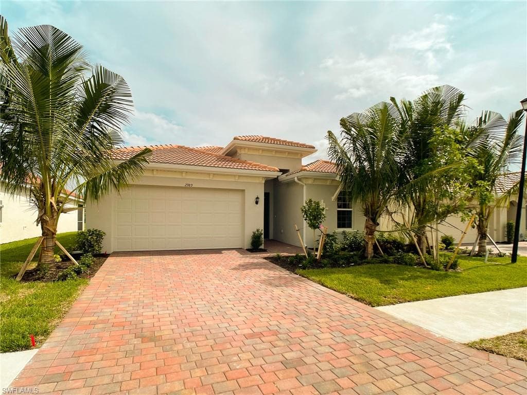2989 Birchin LN FORT MYERS, FL 33916