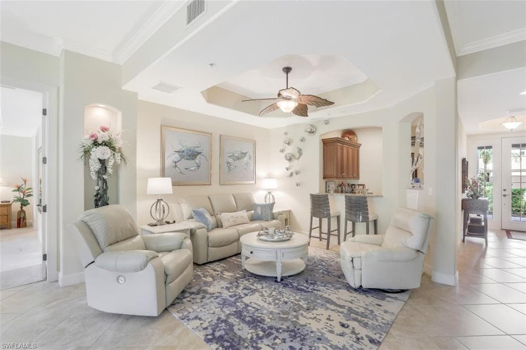 8040 Players Cove DR 2-101 NAPLES, FL 34113