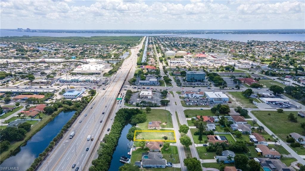 1501 Everest PKY CAPE CORAL, FL 33904