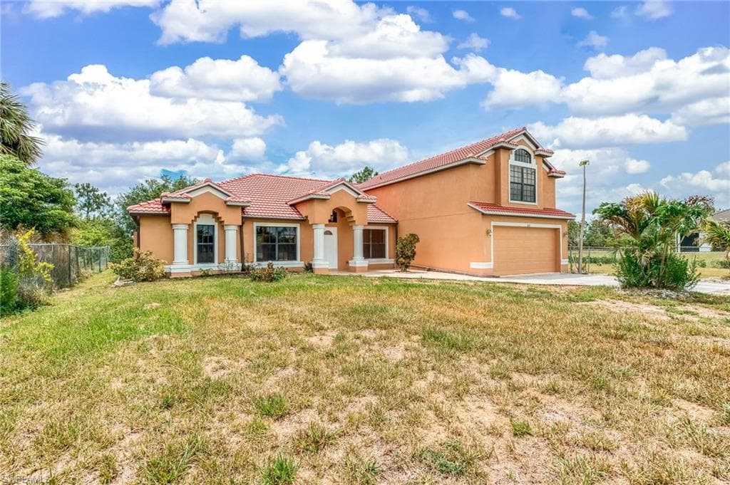 2061 Desoto BLVD N NAPLES, FL 34120