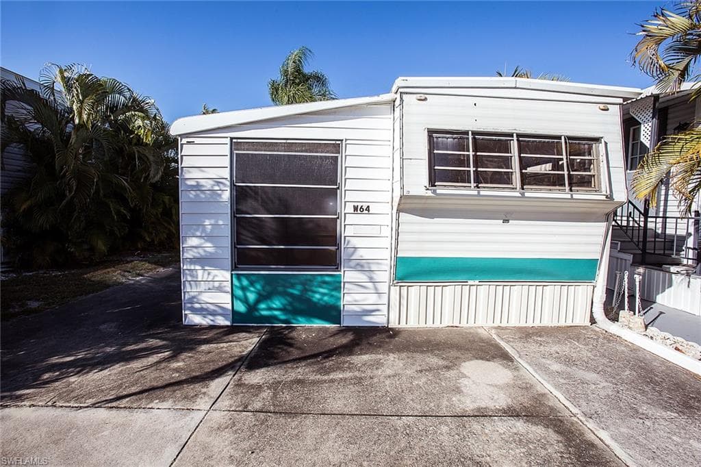 5277 White Sky CIR W-64 FORT MYERS, FL 33908