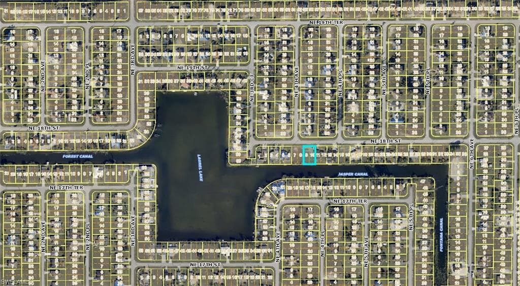 404 NE 18th ST CAPE CORAL, FL 33909