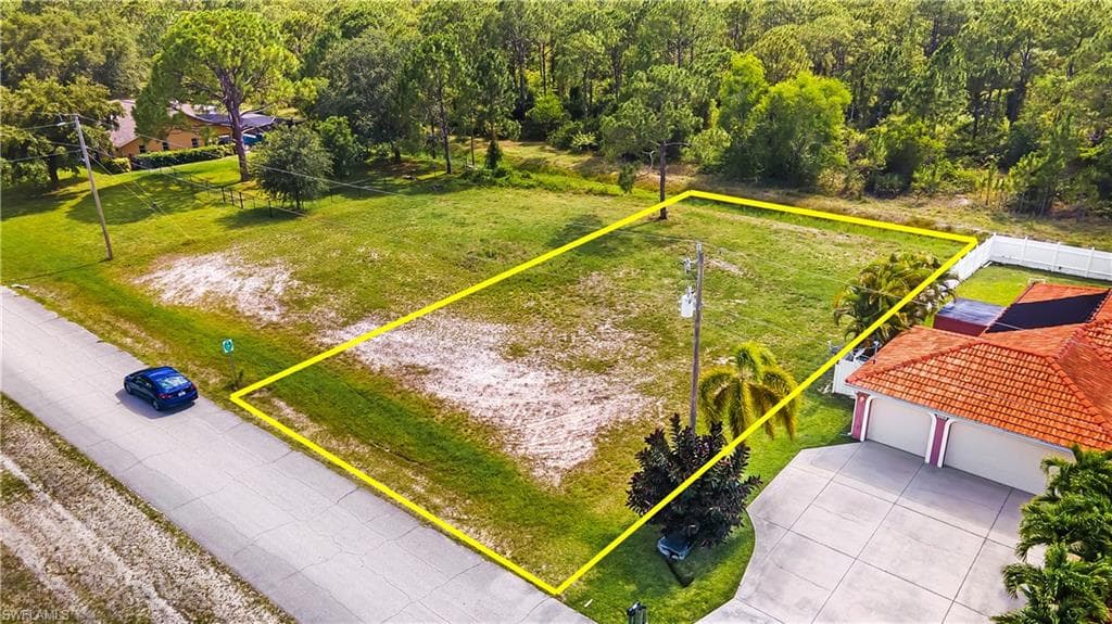 2206 NW 28th AVE CAPE CORAL, FL 33993