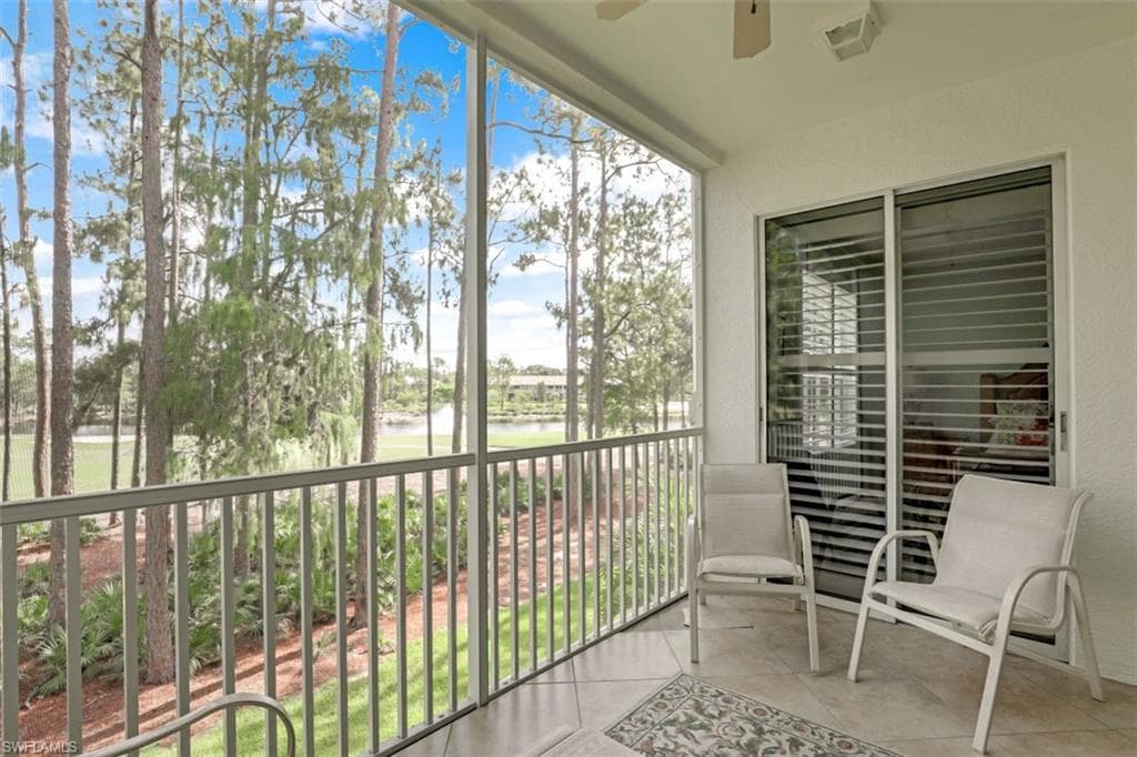 8231 Parkstone PL 3-204 NAPLES, FL 34120