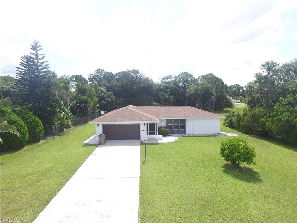 102 Jefferson AVE LEHIGH ACRES, FL 33936