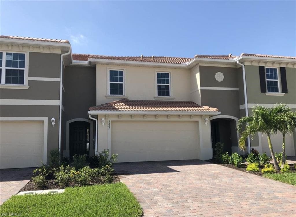 3842 Tilbor CIR FORT MYERS, FL 33916