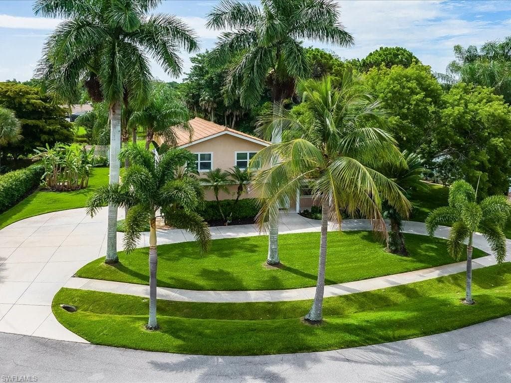 4290 Perth CT NORTH FORT MYERS, FL 33903