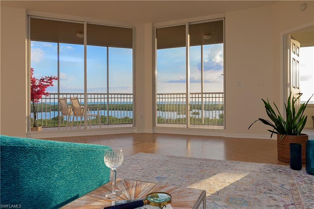 1001 Arbor Lake DR 702 NAPLES, FL 34110