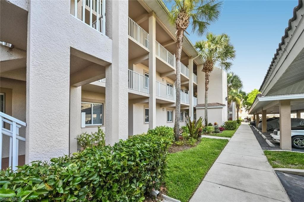 7812 Regal Heron CIR 3-204 NAPLES, FL 34104