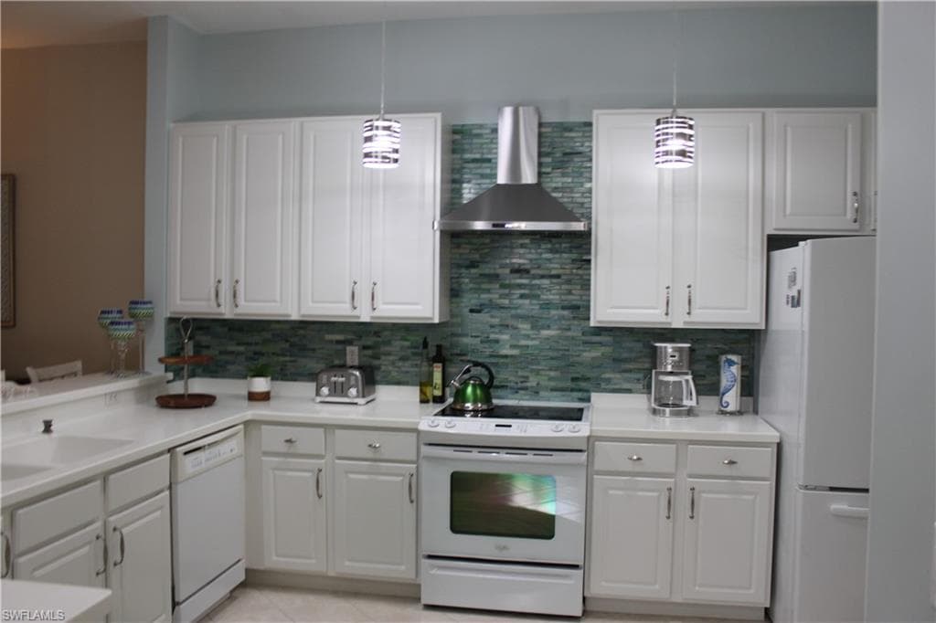 3613 Periwinkle WAY 1-37 NAPLES, FL 34114