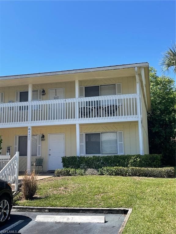 4611 Bayshore DR O8 NAPLES, FL 34112