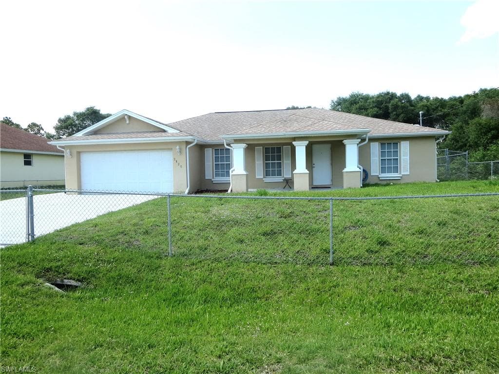 2820 51st ST W LEHIGH ACRES, FL 33971