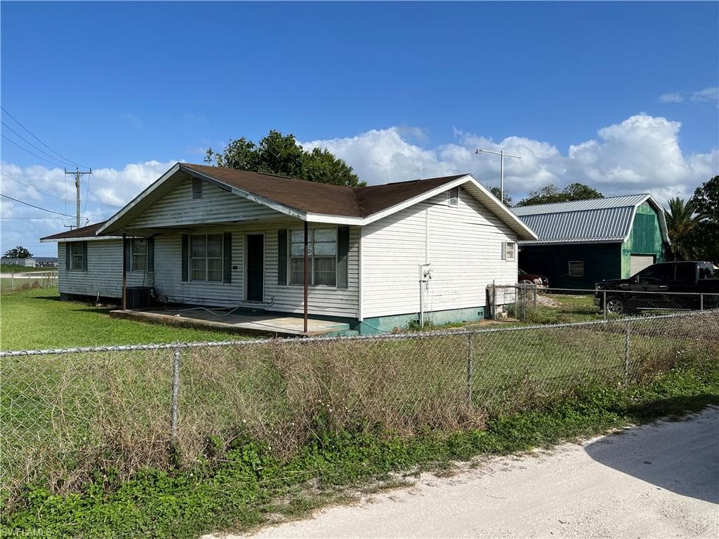 2490 Hookers Point RD CLEWISTON, FL 33440