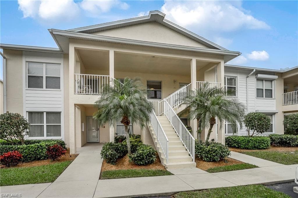 1240 Sarah Jean CIR M-202 NAPLES, FL 34110