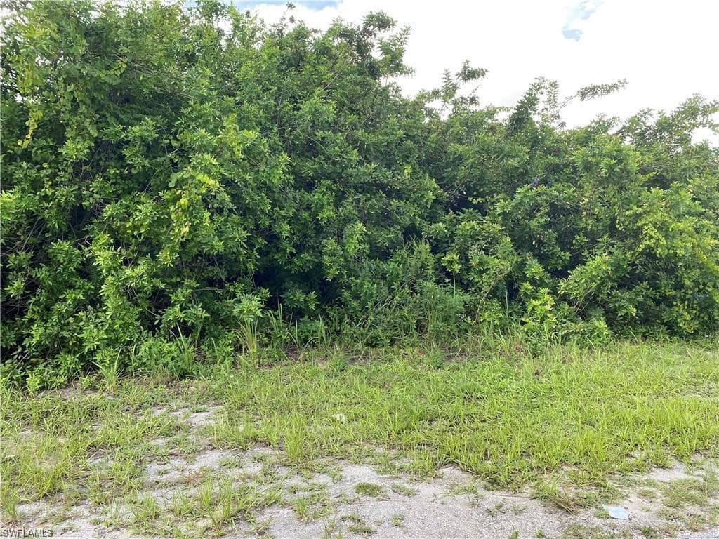 4105 7th ST W LEHIGH ACRES, FL 33971