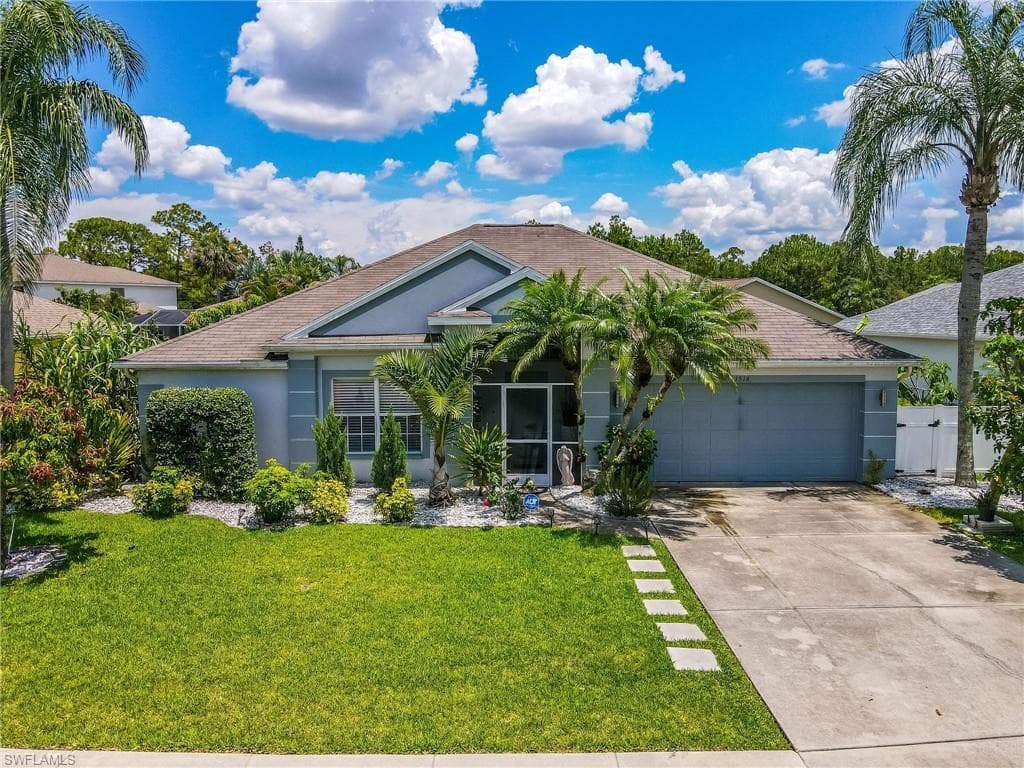 1516 Honor CT LEHIGH ACRES, FL 33971