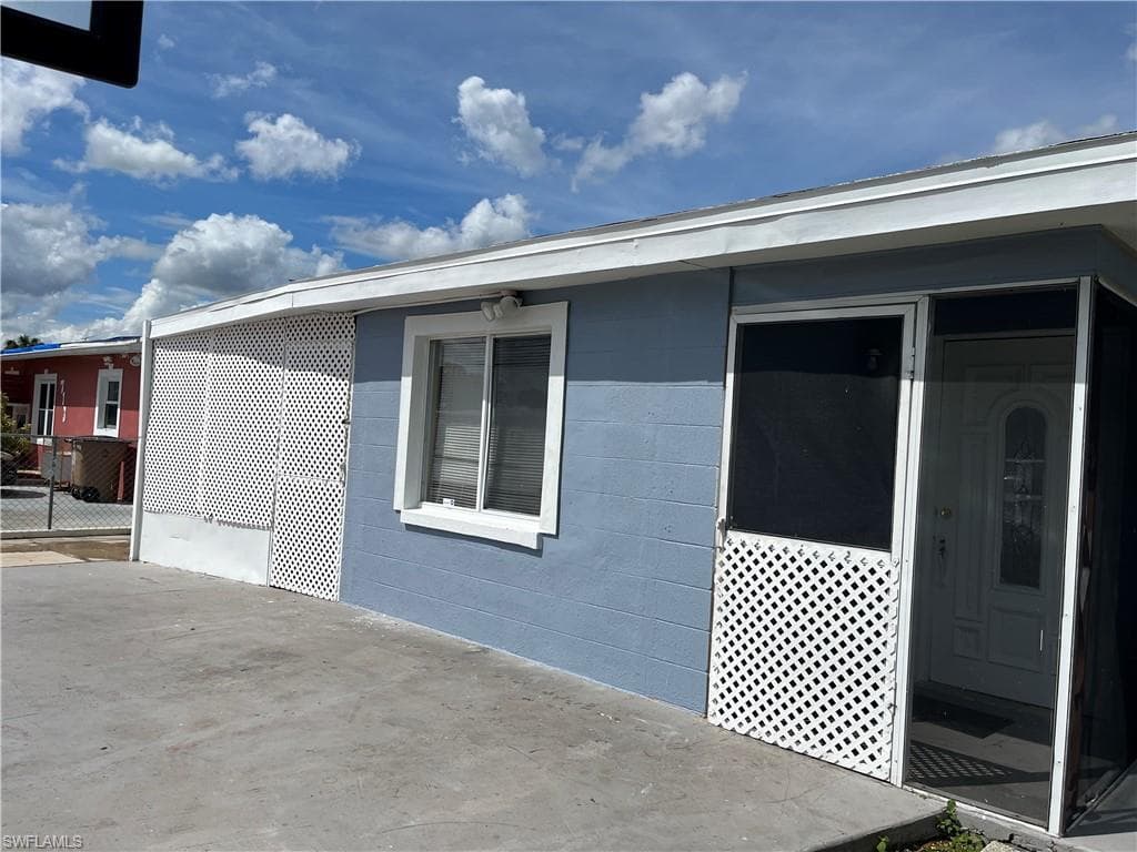 711 Fillmore AVE LEHIGH ACRES, FL 33936