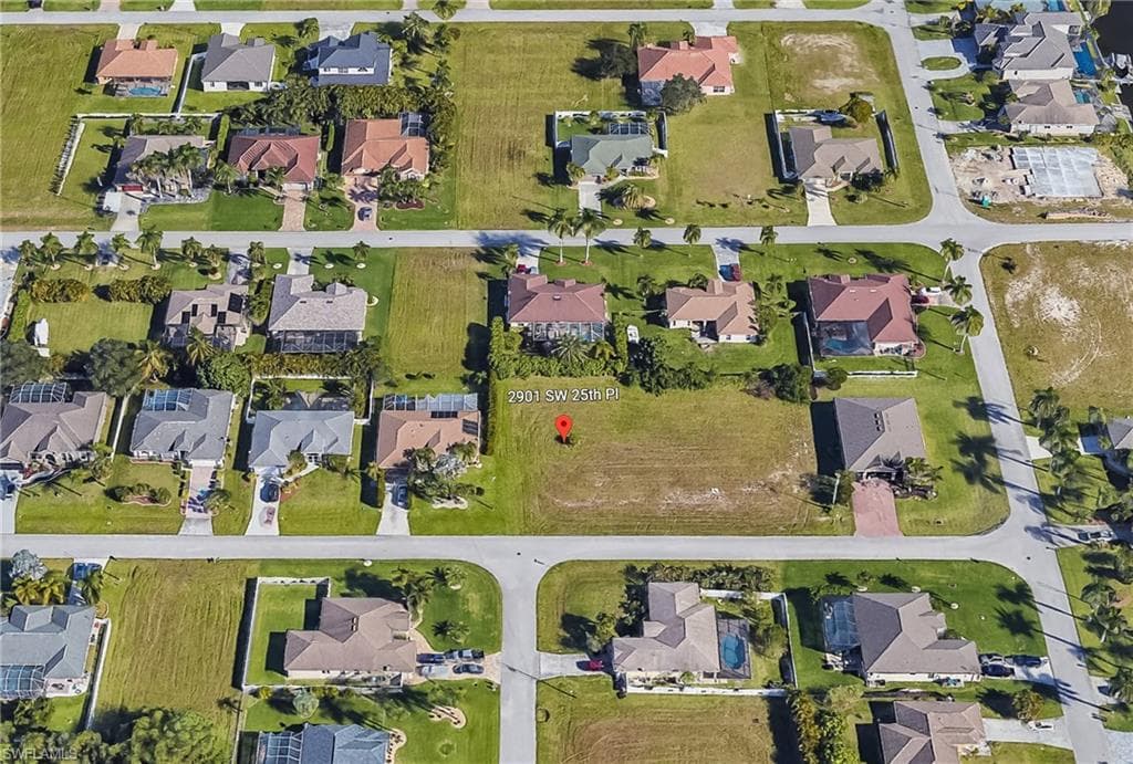 2901 SW 25th PL CAPE CORAL, FL 33914