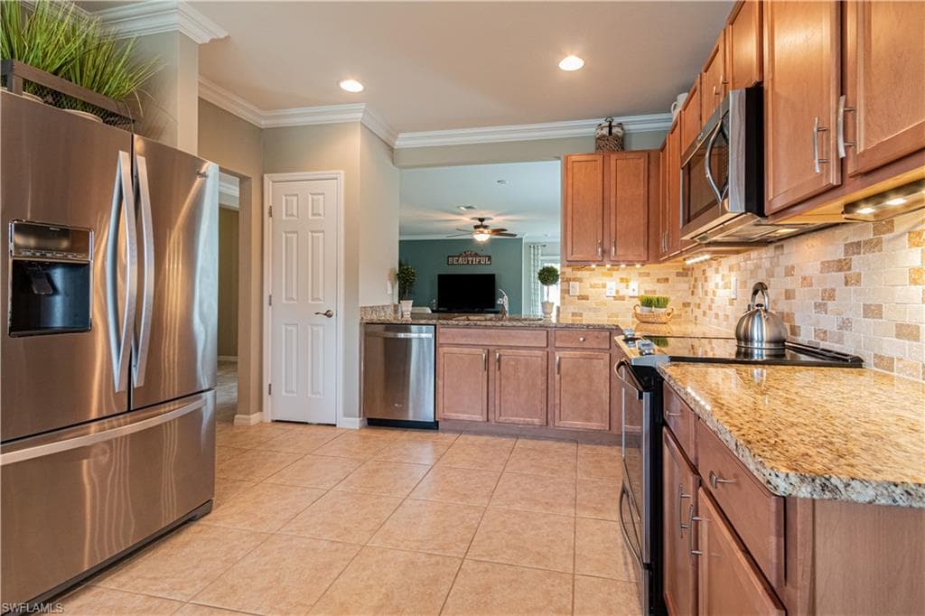 2856 Apple Blossom DR ALVA, FL 33920