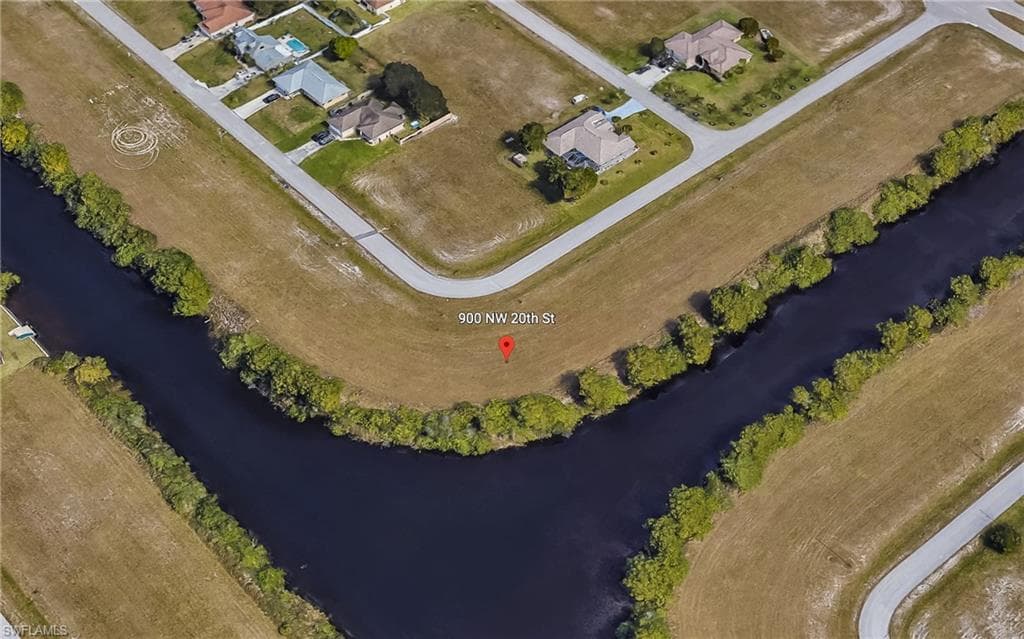 900 NW 20th ST CAPE CORAL, FL 33993