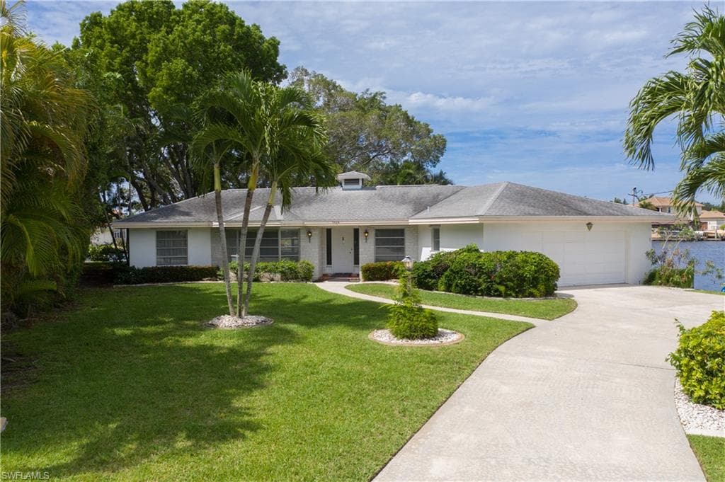 5624 Del Rio CT CAPE CORAL, FL 33904
