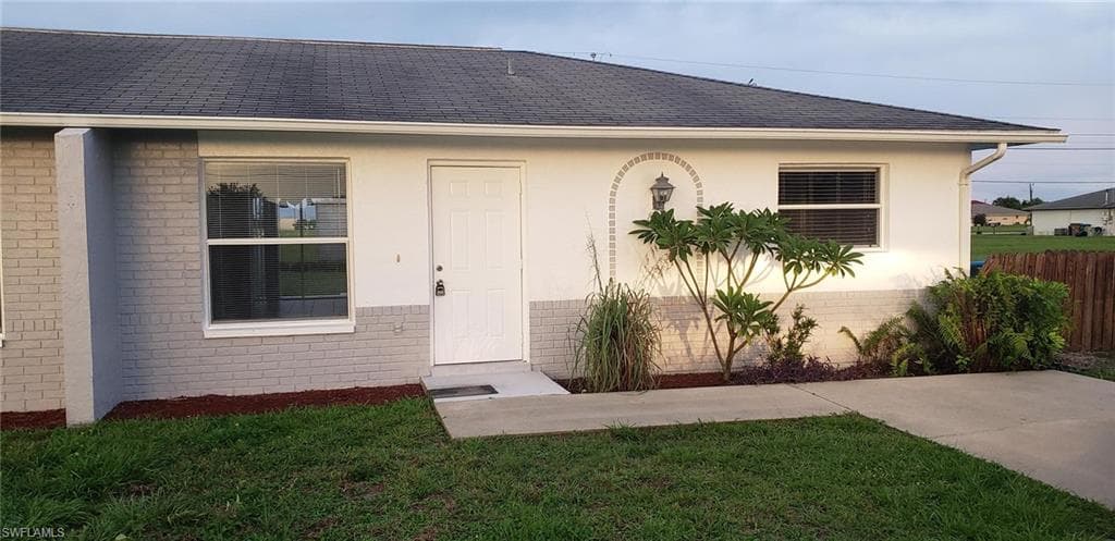 813 NE 7th PL CAPE CORAL, FL 33909