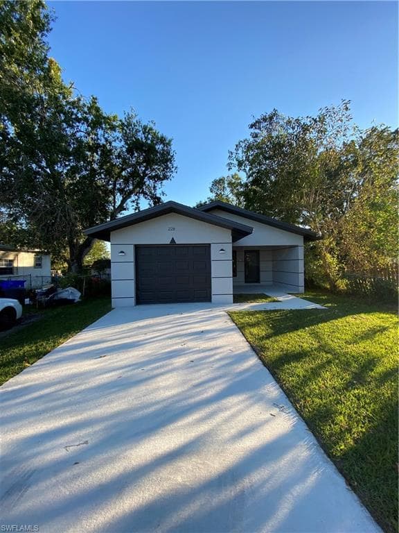 228 Eugenia AVE FORT MYERS, FL 33905
