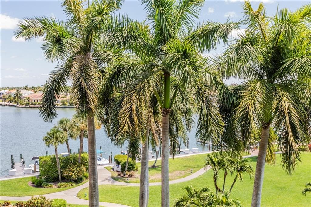 651 Seaview CT B-509 MARCO ISLAND, FL 34145