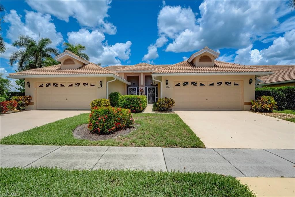 8007 Palomino DR NAPLES, FL 34113